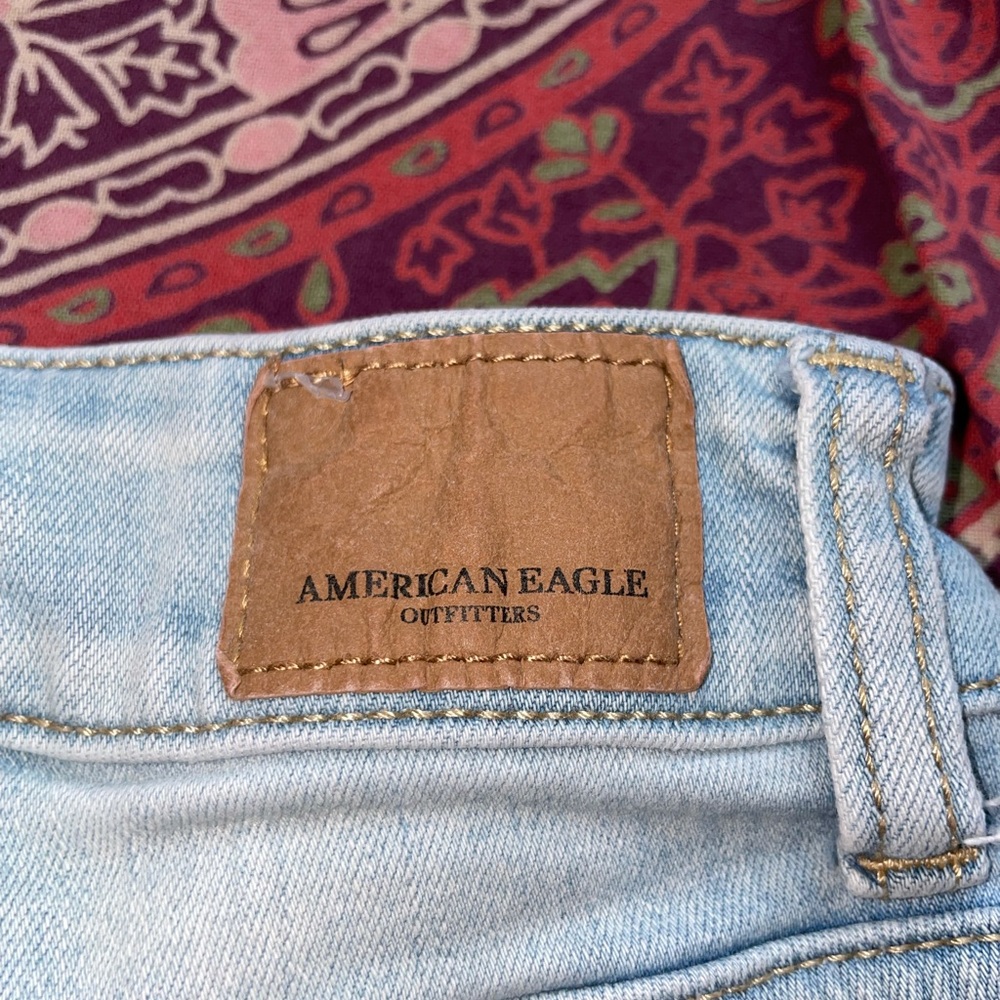 American Eagle light wash shorts - Picture 6 of 6